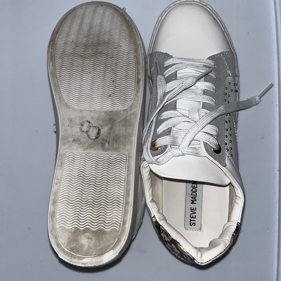 Steve Madden Bianka sneakers, size 8.5 W - Picture 4 of 4